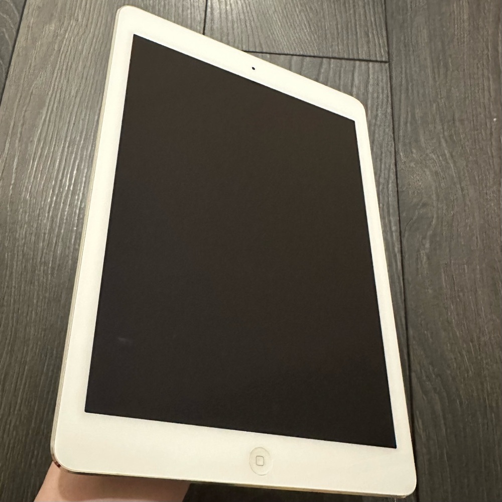 iPad Air 1st generation - Picture 3 of 16
